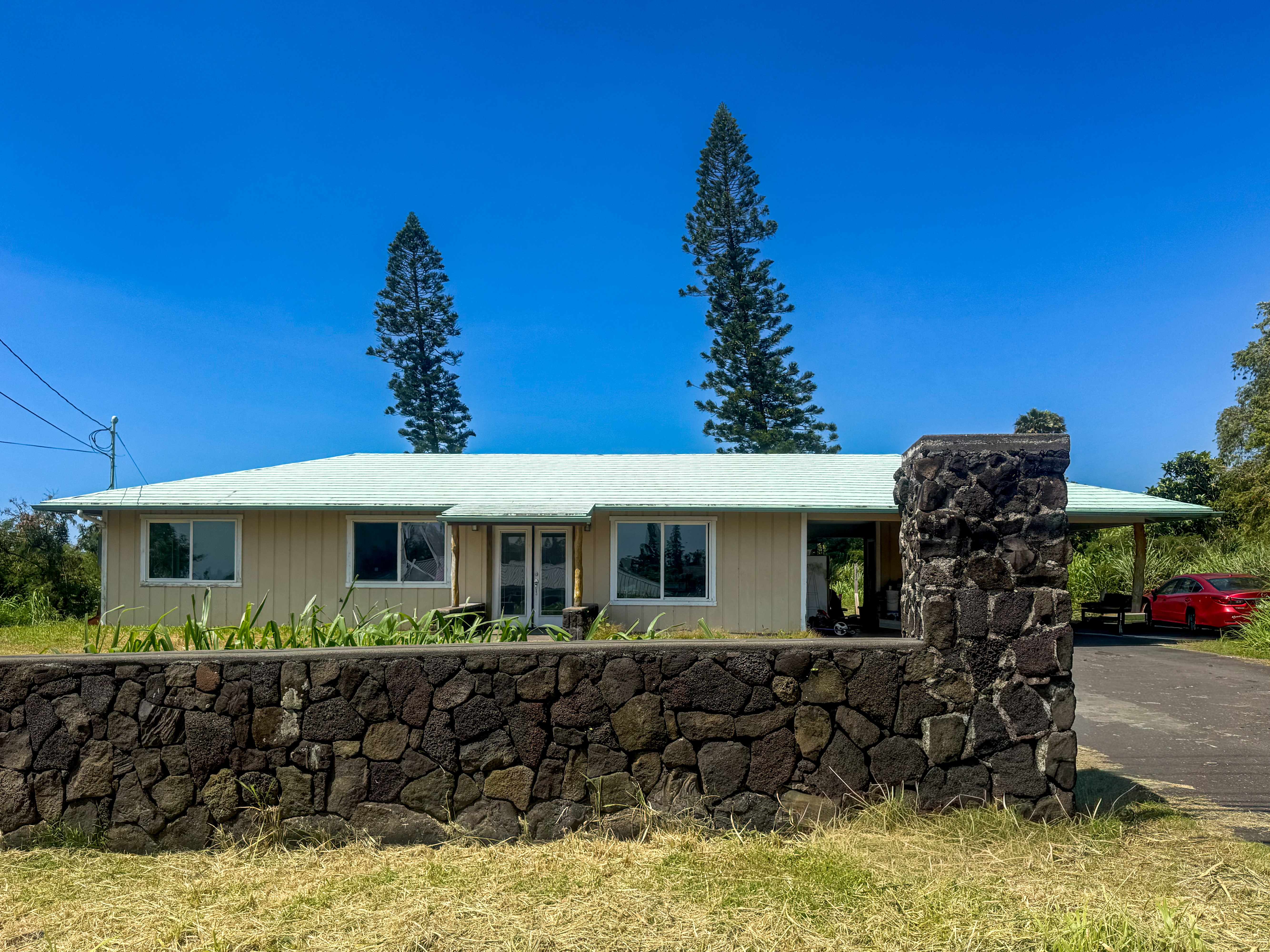 94-1979 WAKEA AVE, Naalehu, HI 96772