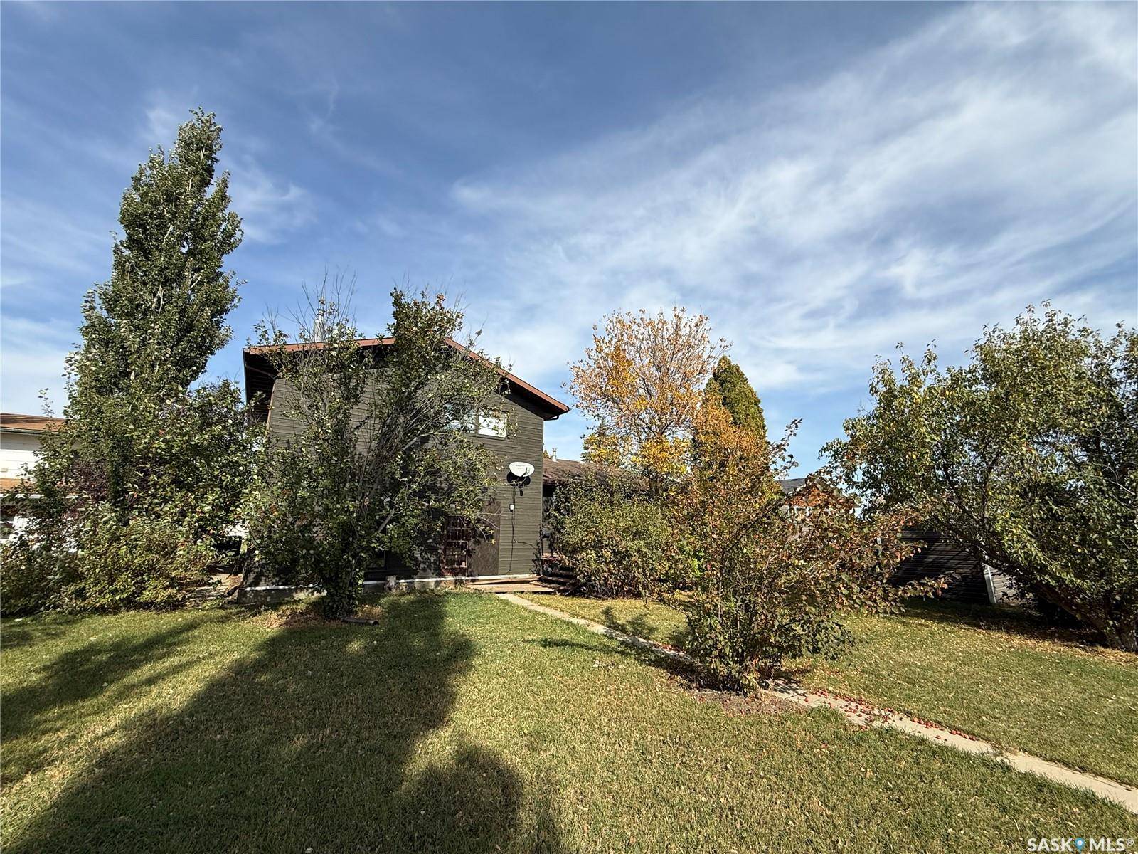 909 Larson CRESCENT, Eston, SK S0L 1A0