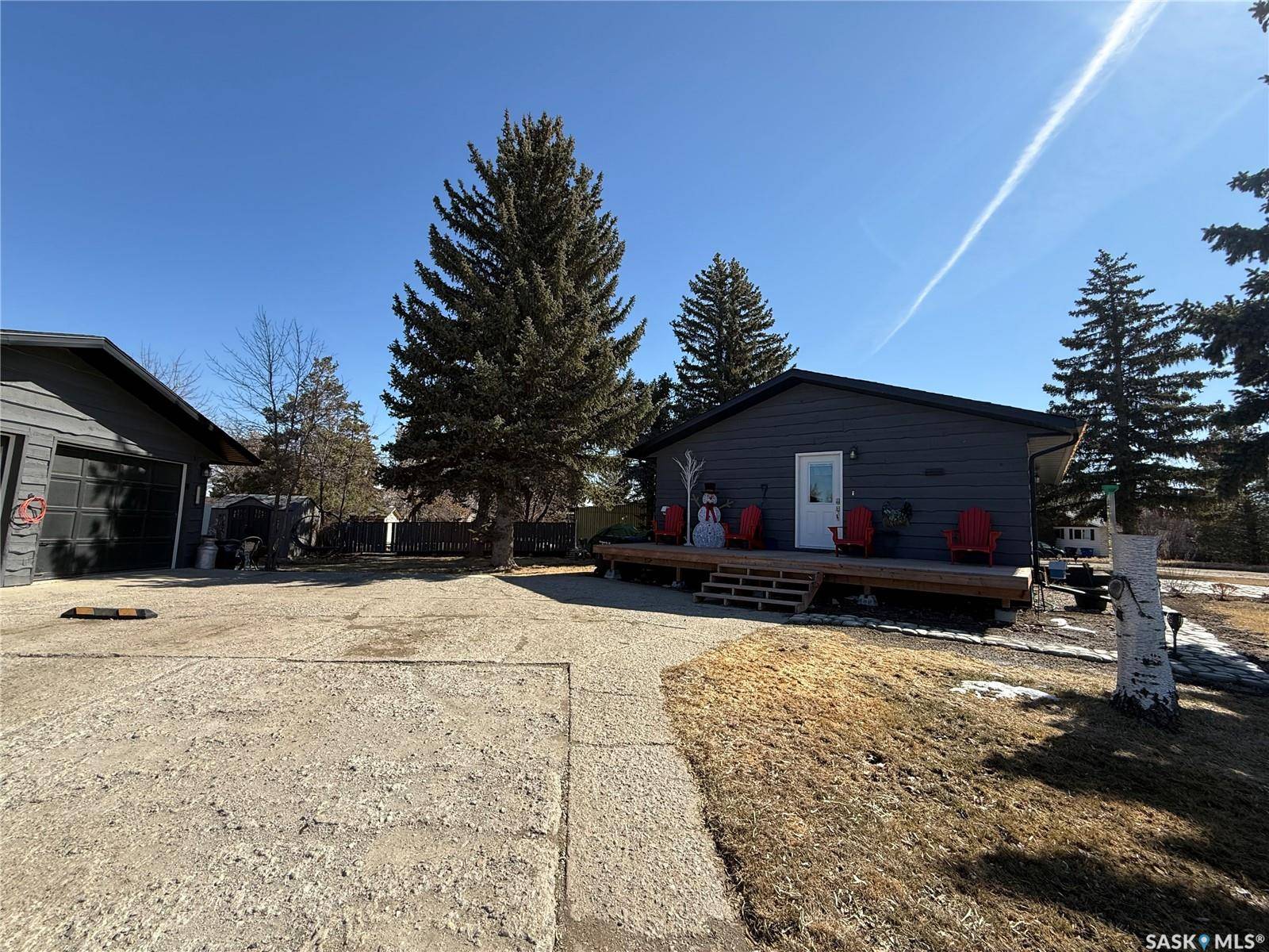 201 4th AVENUE SE, Eston, SK S0L 1A0