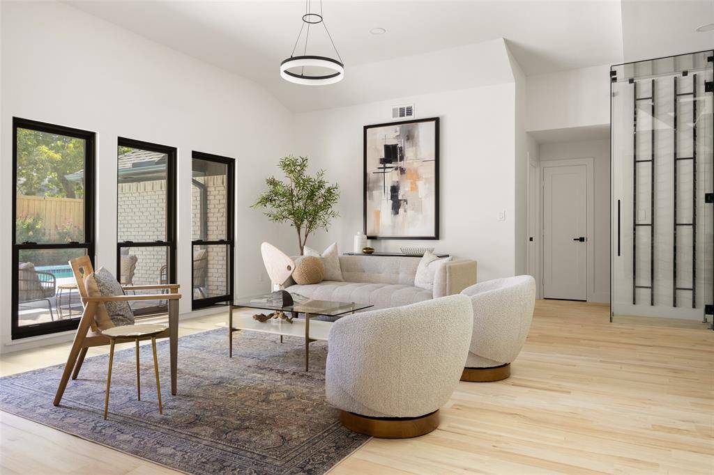 9622 Hilldale Drive, Dallas, TX 75231