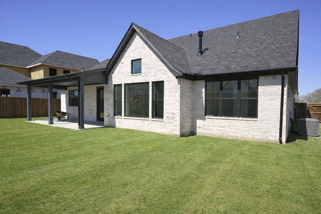 2029 Nichole Boulevard, Pottsboro, TX 75076