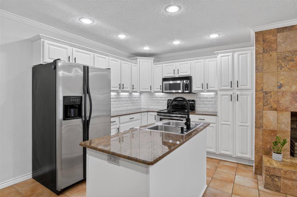 5930 Birchbrook Drive #204, Dallas, TX 75206