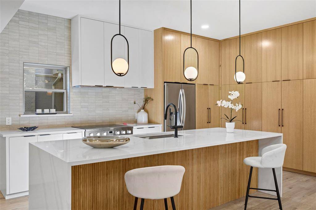 9565 Dartridge Drive, Dallas, TX 75238