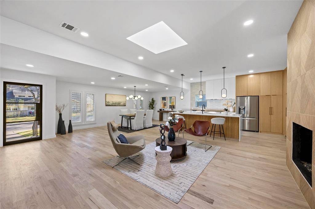 9565 Dartridge Drive, Dallas, TX 75238