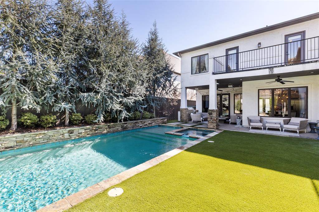 6713 Lake Circle Drive, Dallas, TX 75214