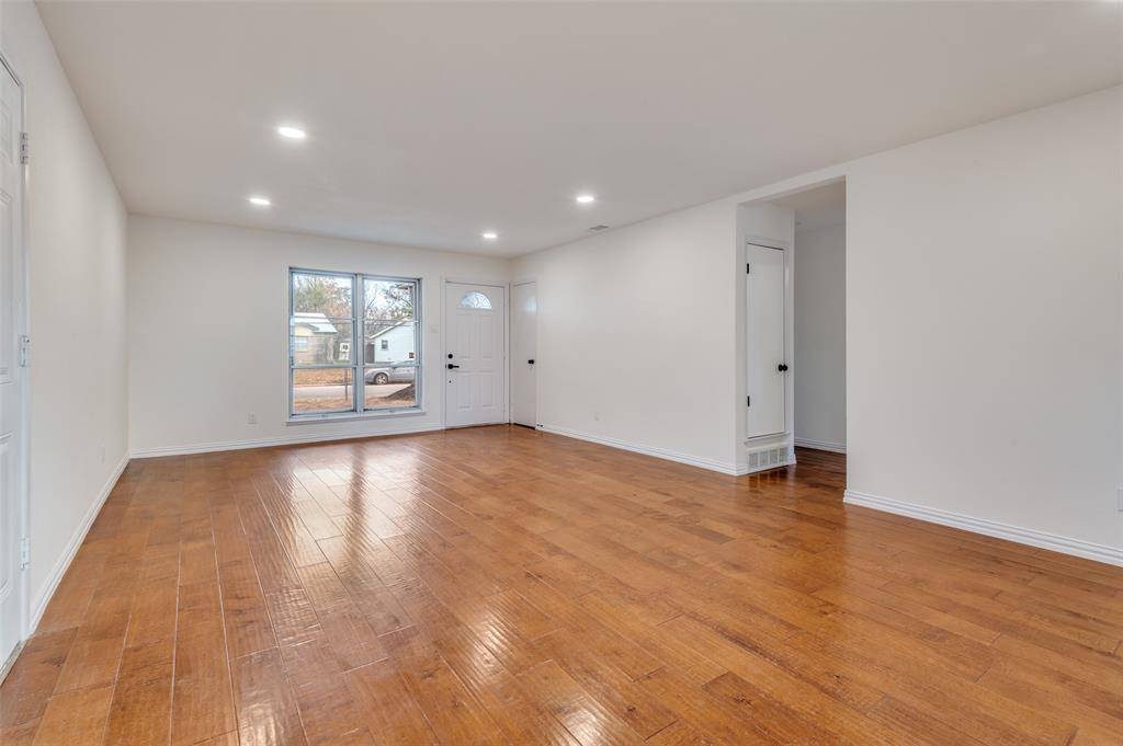 1806 Cunningham Street, Irving, TX 75062