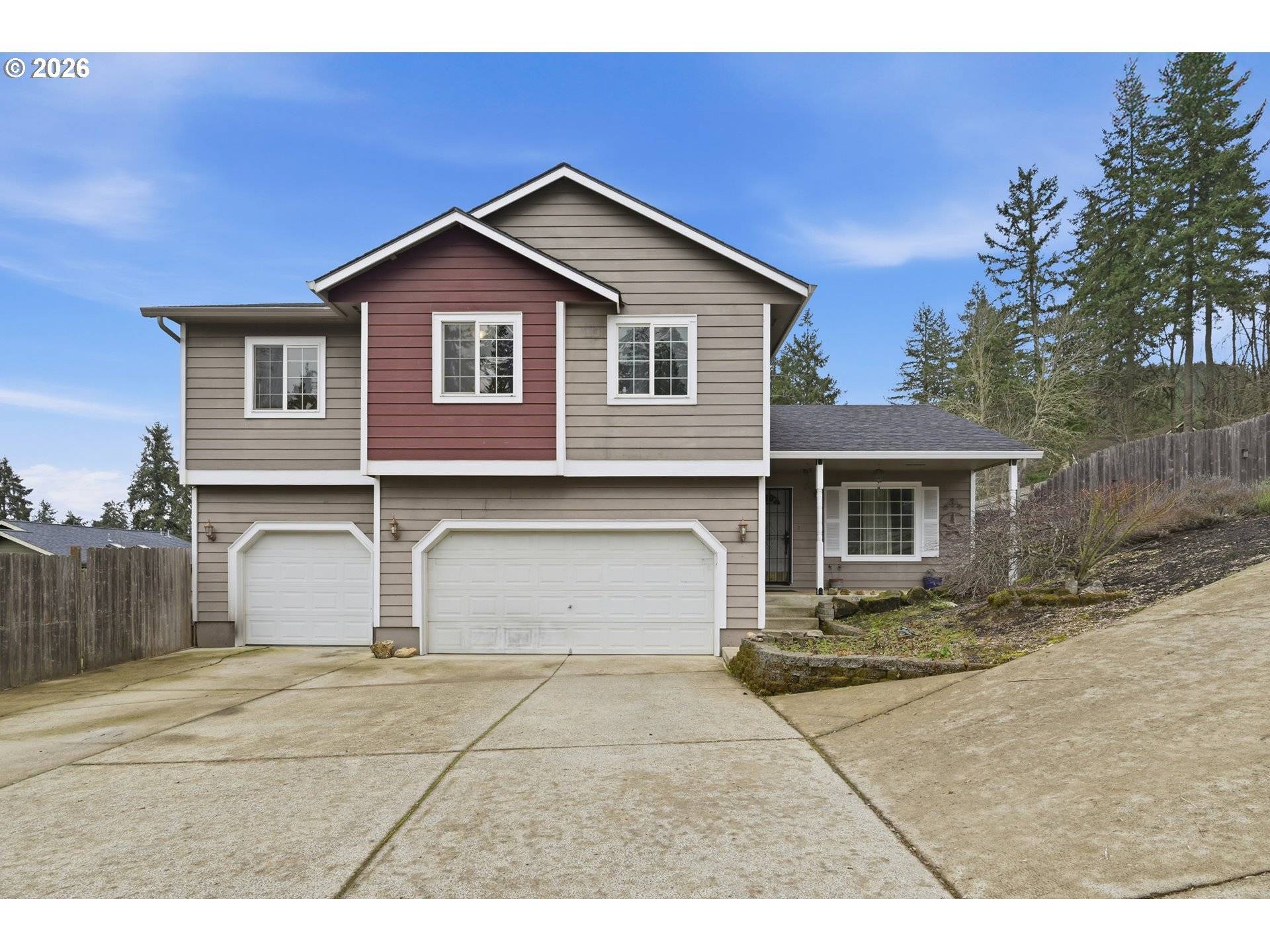 6842 JESSICA DR, Springfield, OR 97478