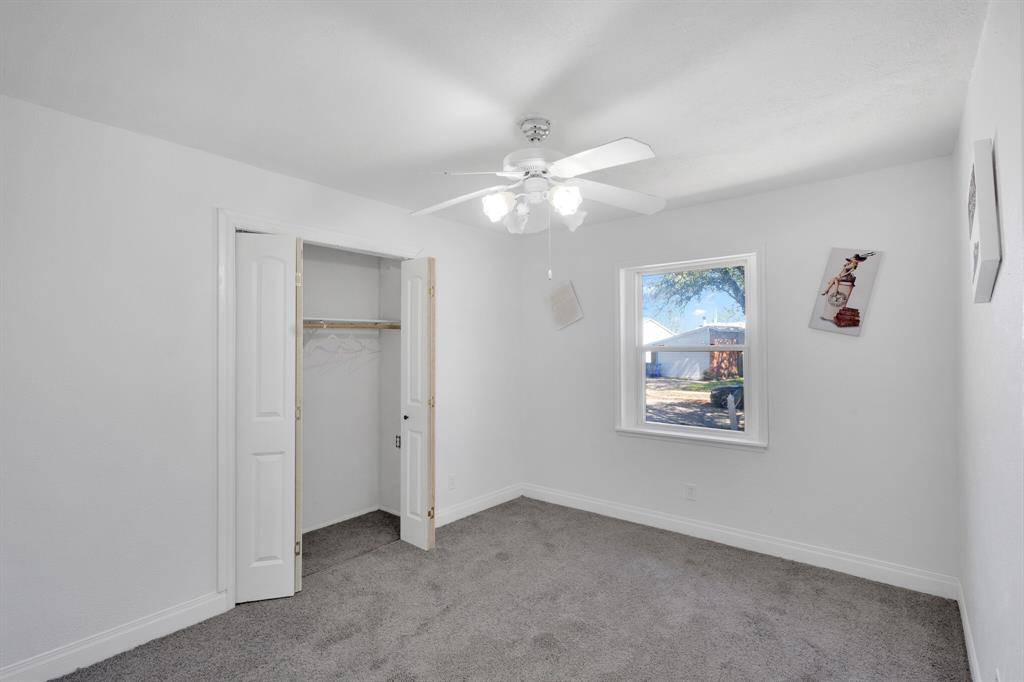 606 Hillcrest Street, Mansfield, TX 76063