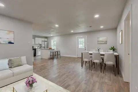 221 Braz Street, Bonham, TX 75418