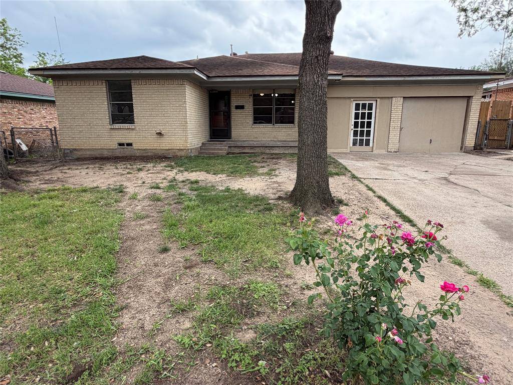 8706 Reva Street, Dallas, TX 75227