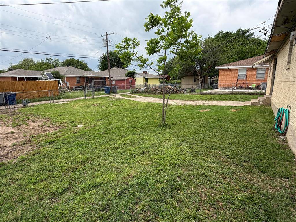 8706 Reva Street, Dallas, TX 75227