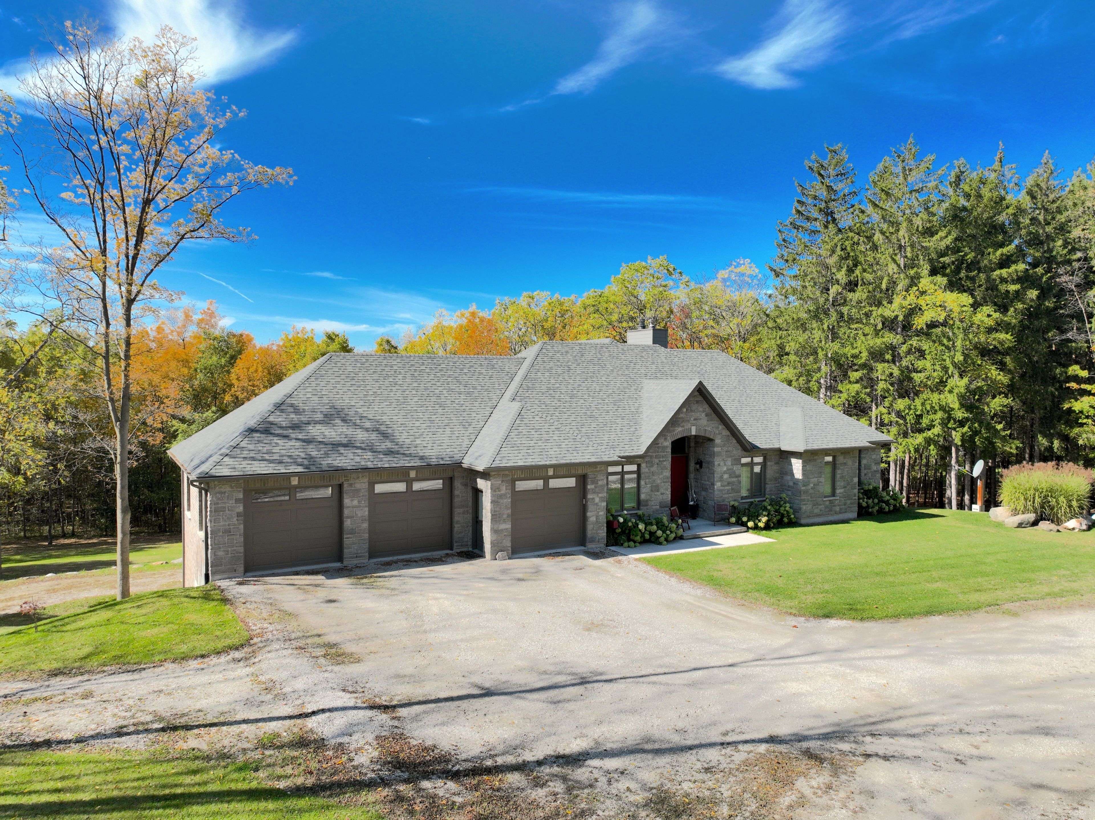 17000 Storey DR, Thames Centre, ON N0M 2P0