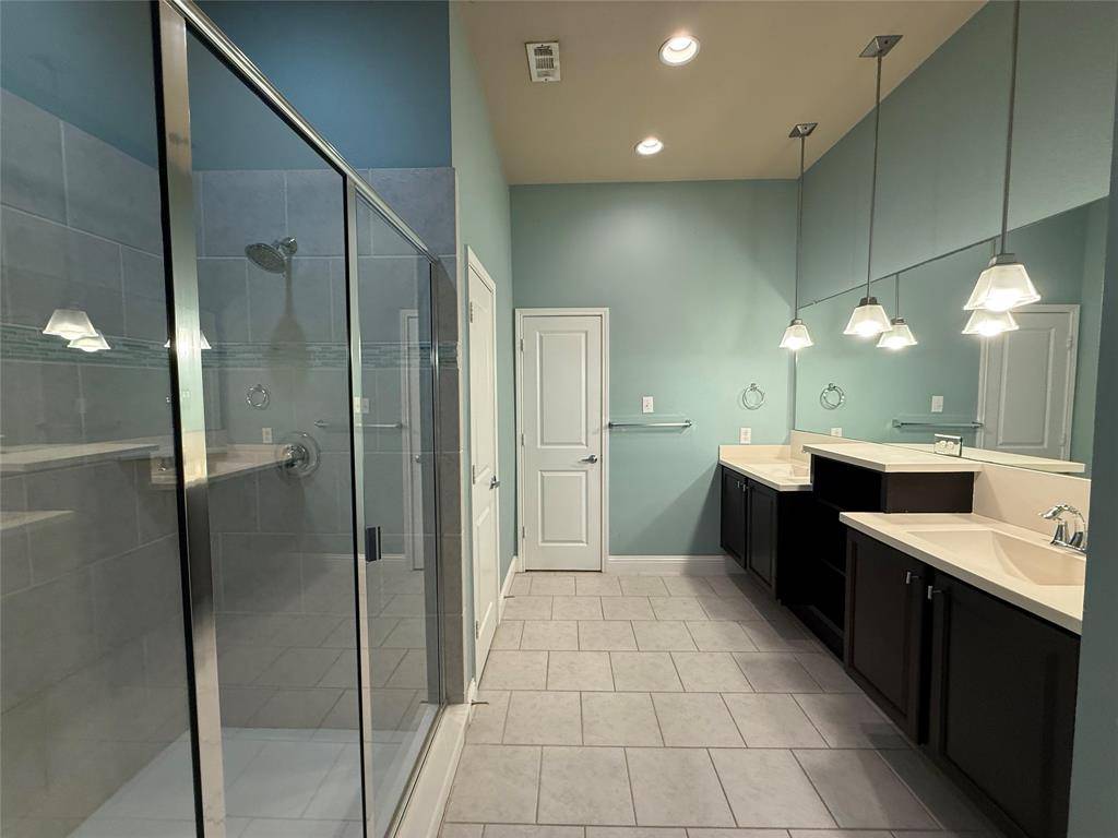 8608 Knox Street, Irving, TX 75063