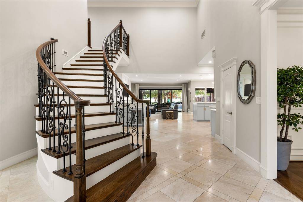 1904 Macgregor Drive, Plano, TX 75093