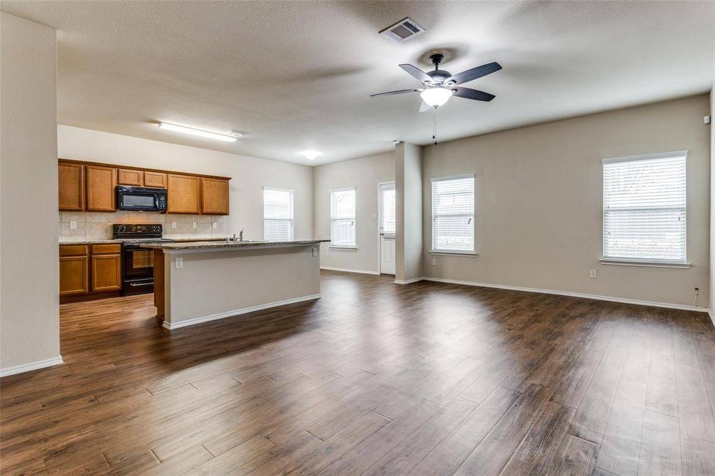 2903 Castlebend Drive, Seagoville, TX 75159