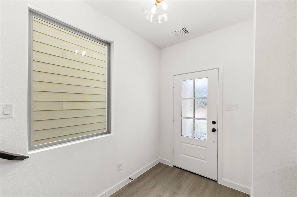 6915 Mission Tejas Drive, Dallas, TX 75228