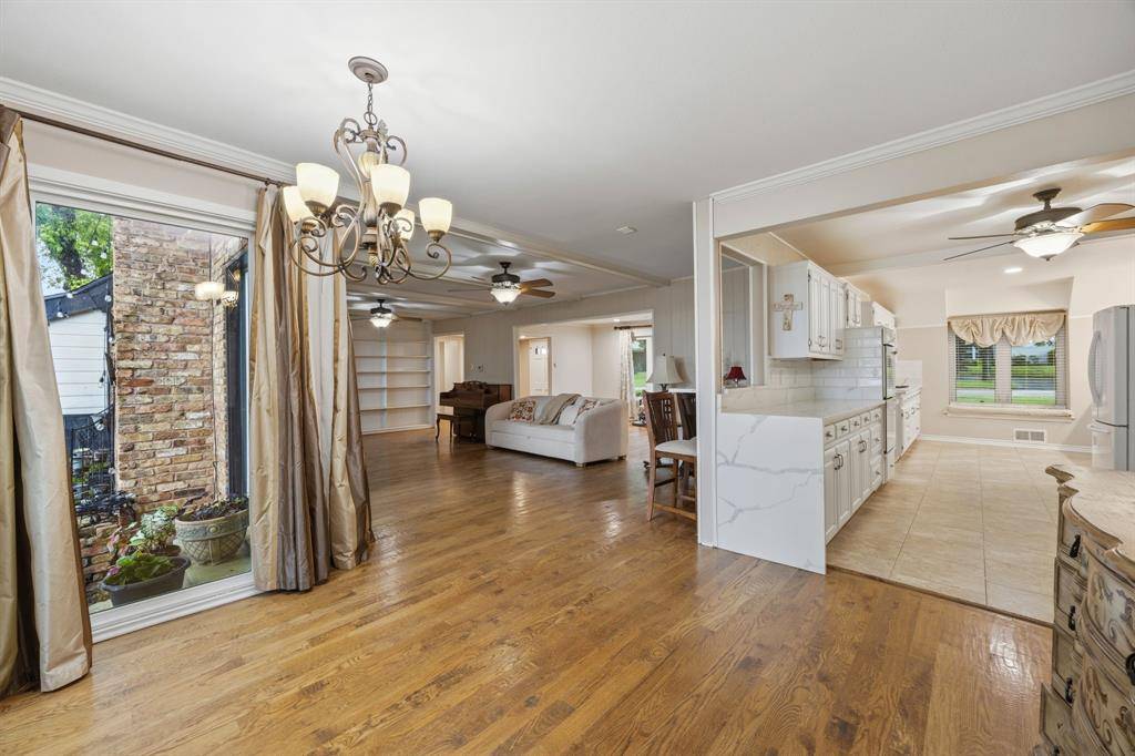 3010 S Country Club Road, Garland, TX 75043