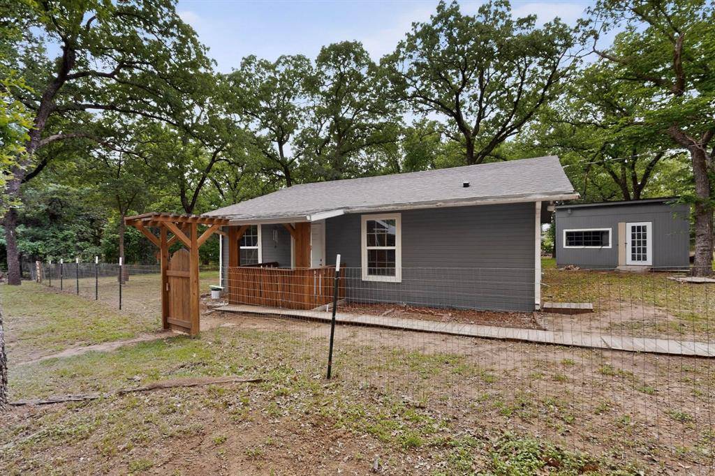 5011 Briar Patch Lane, Burleson, TX 76028