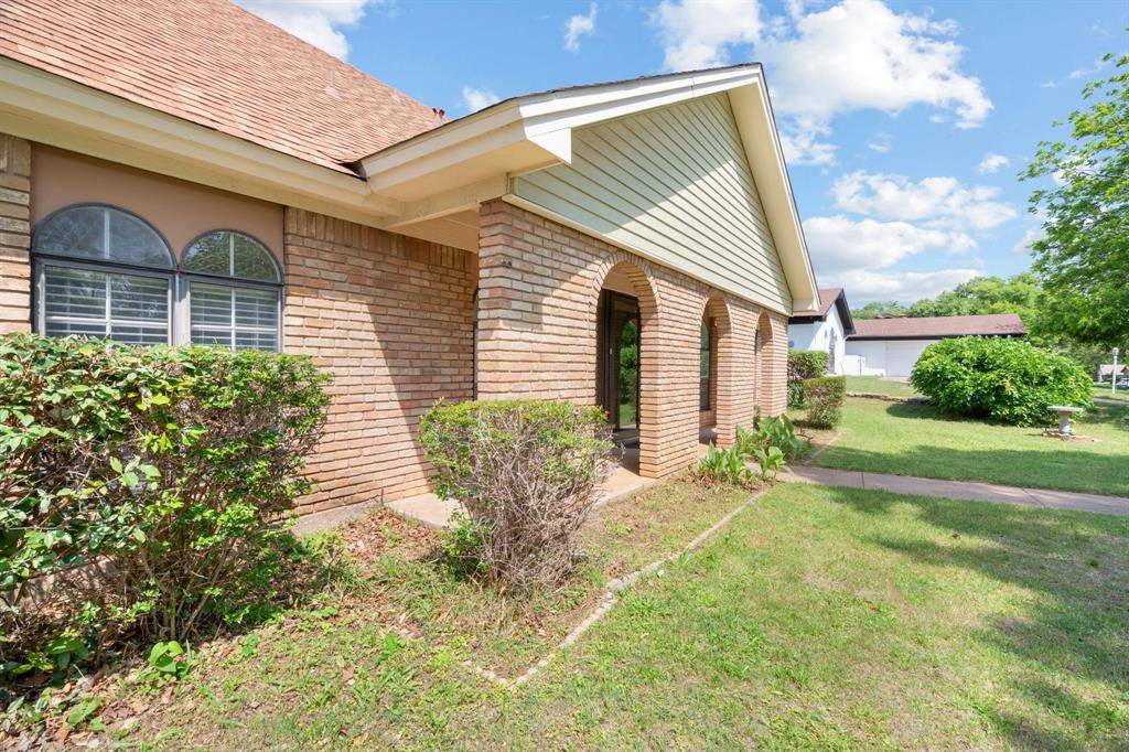 1602 Wagon Wheel Trail, Pantego, TX 76013