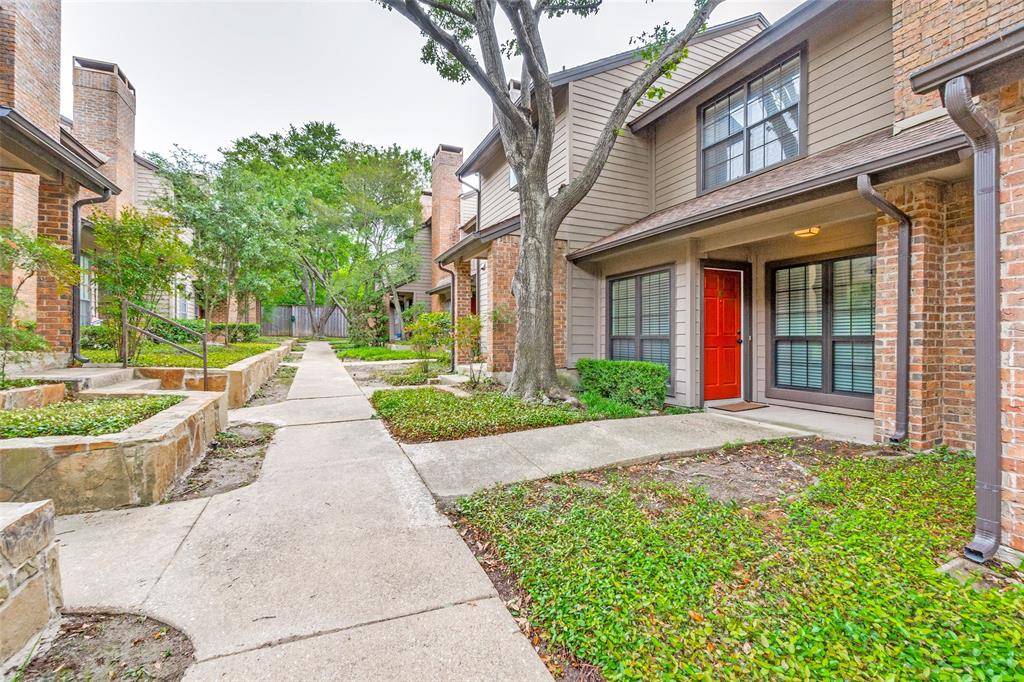 9910 Royal Lane #1006, Dallas, TX 75231