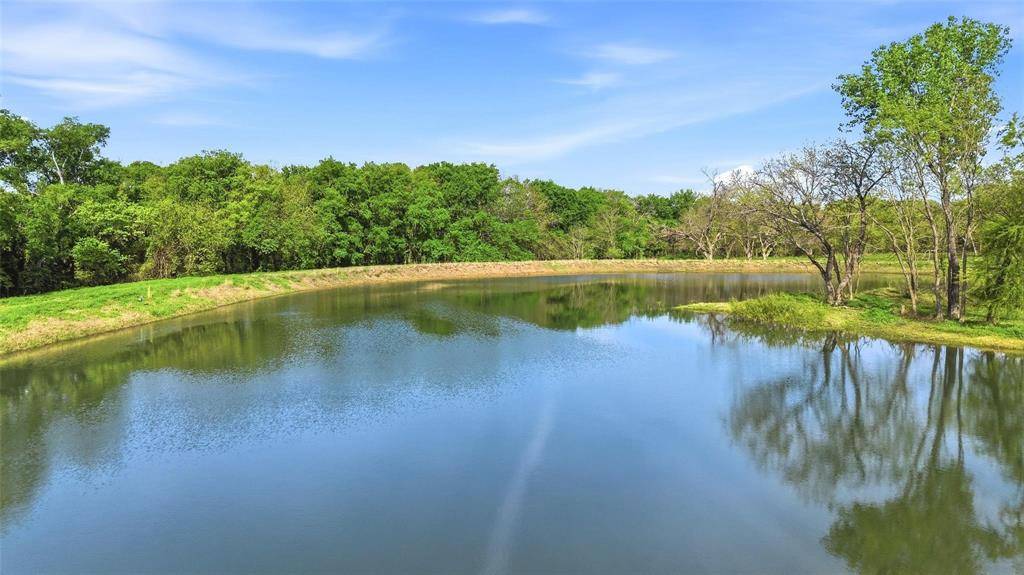 9015 US Highway 69, Bells, TX 75414