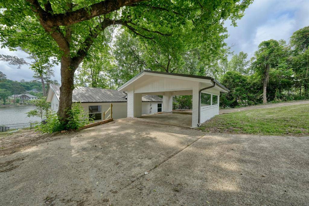 1221 Chateau Lane, Hideaway, TX 75771