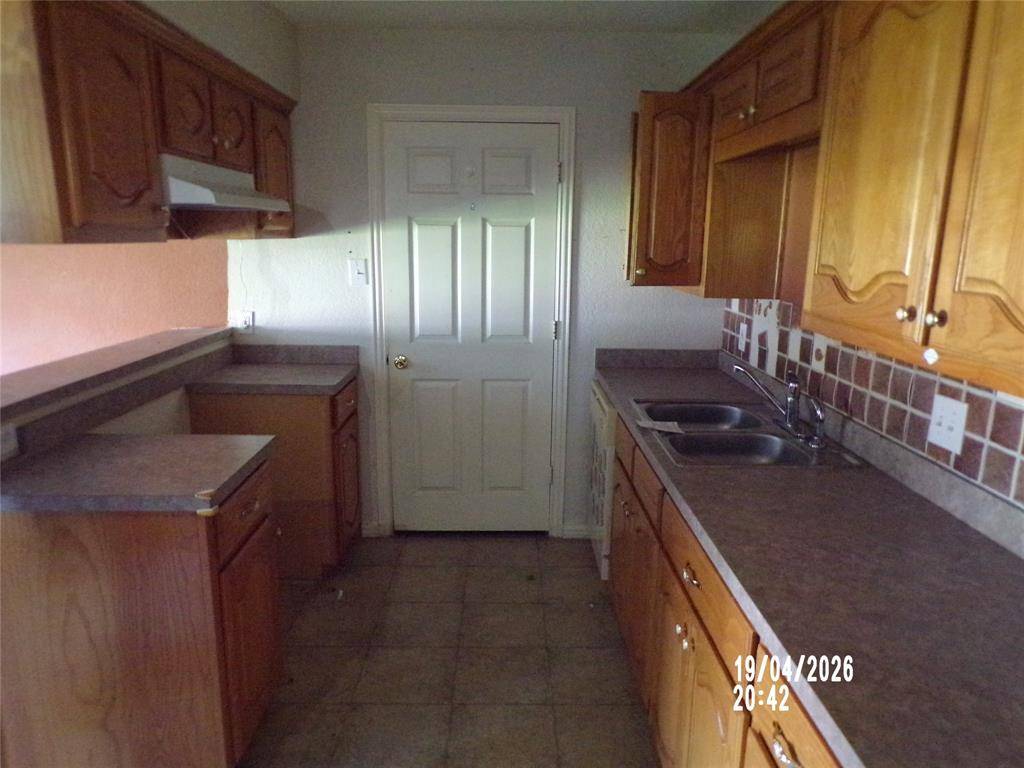 1401 MELODY Circle, Kaufman, TX 75142