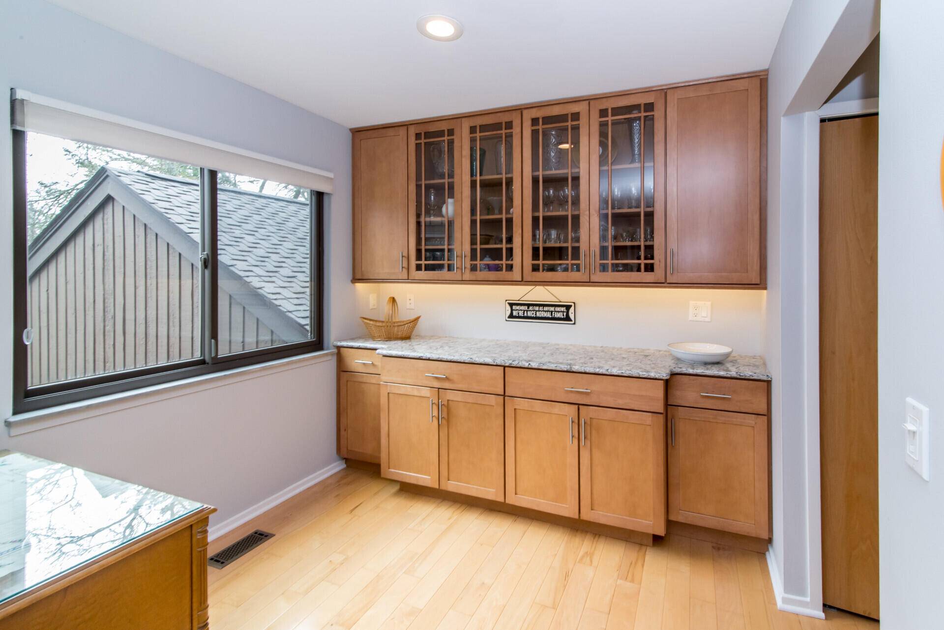 2 Northwick CT, Ann Arbor, MI 48105