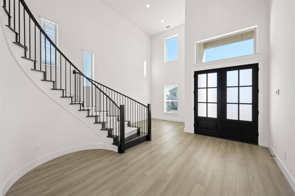 417 Newpark Boulevard, Desoto, TX 75115