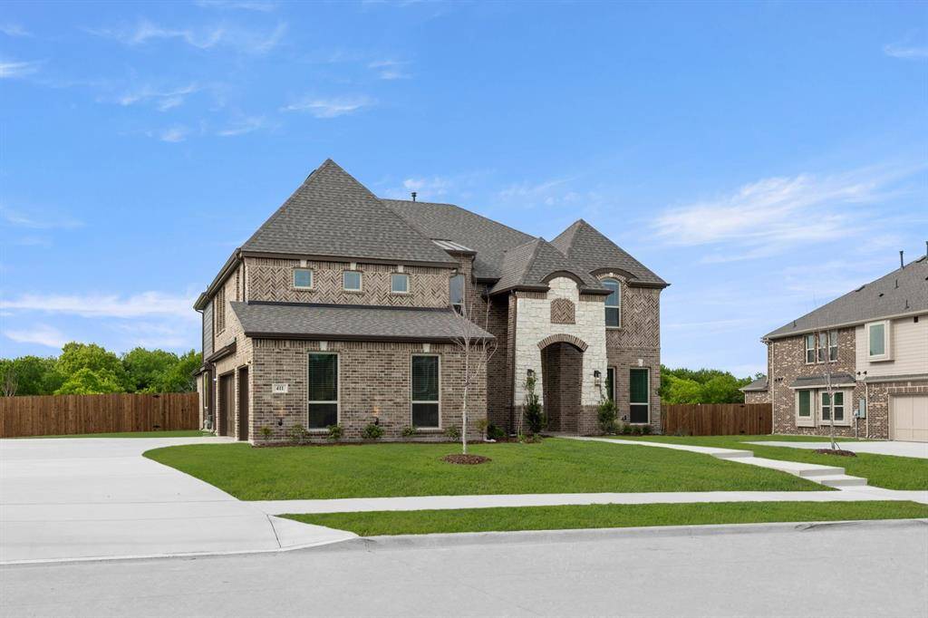 411 Hidden Lakes Drive, Desoto, TX 75115