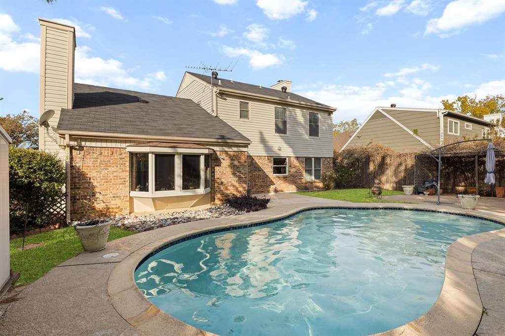 3708 Windsong Lane, Bedford, TX 76021