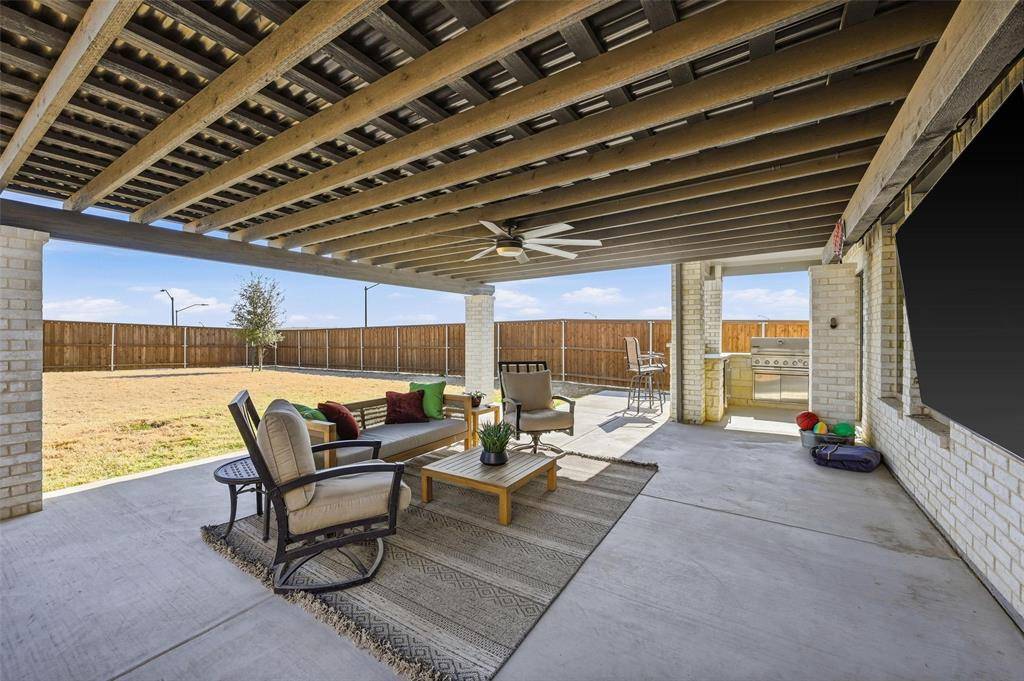 10545 Landry Bluff Lane, Fort Worth, TX 76126