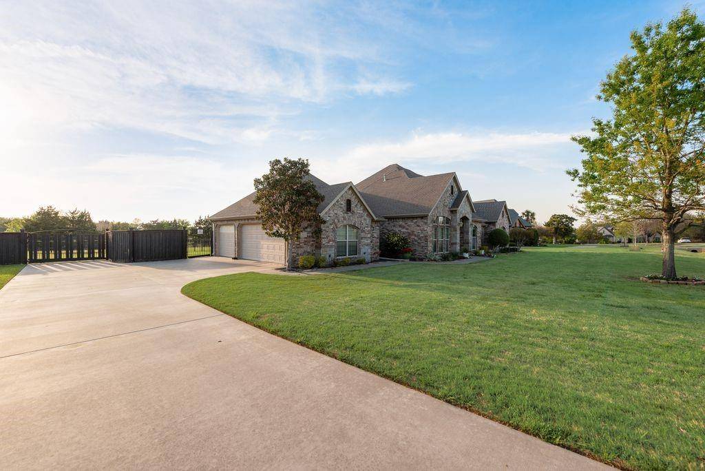 3521 Wimbledon Way, Midlothian, TX 76065