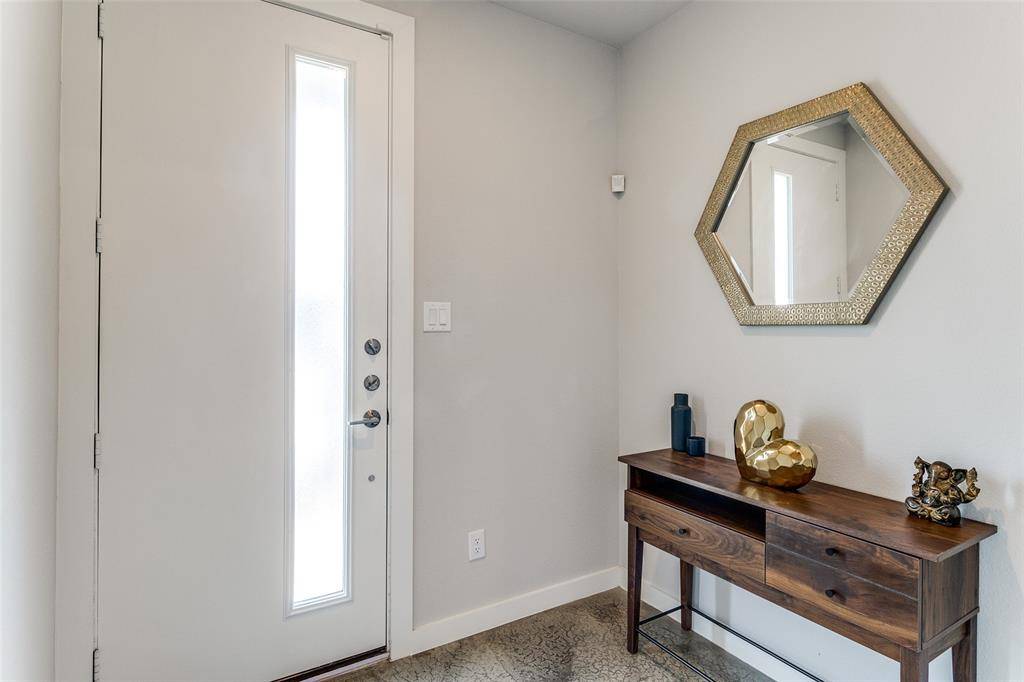 2220 Rook Drive, Dallas, TX 75211