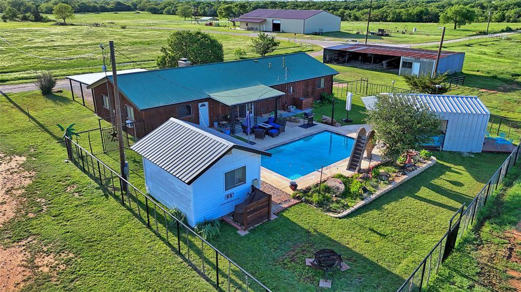 978 Longbranch Road, Nocona, TX 76255