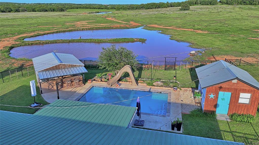 978 Longbranch Road, Nocona, TX 76255