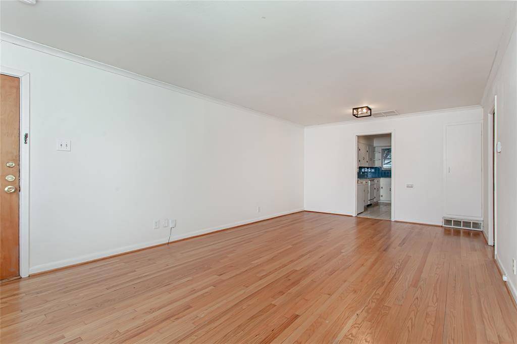 6523 E Mockingbird Lane, Dallas, TX 75214