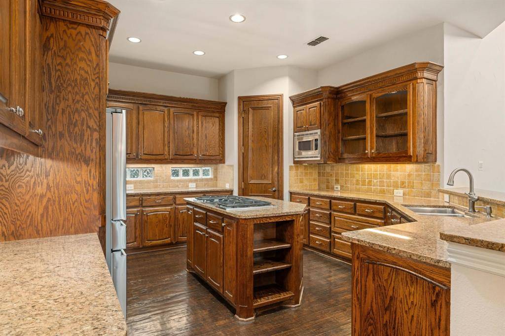 5601 Woodspring Drive, Plano, TX 75093