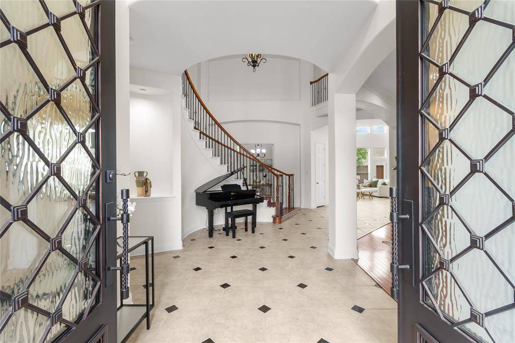 723 Nighthawk Drive, Murphy, TX 75094