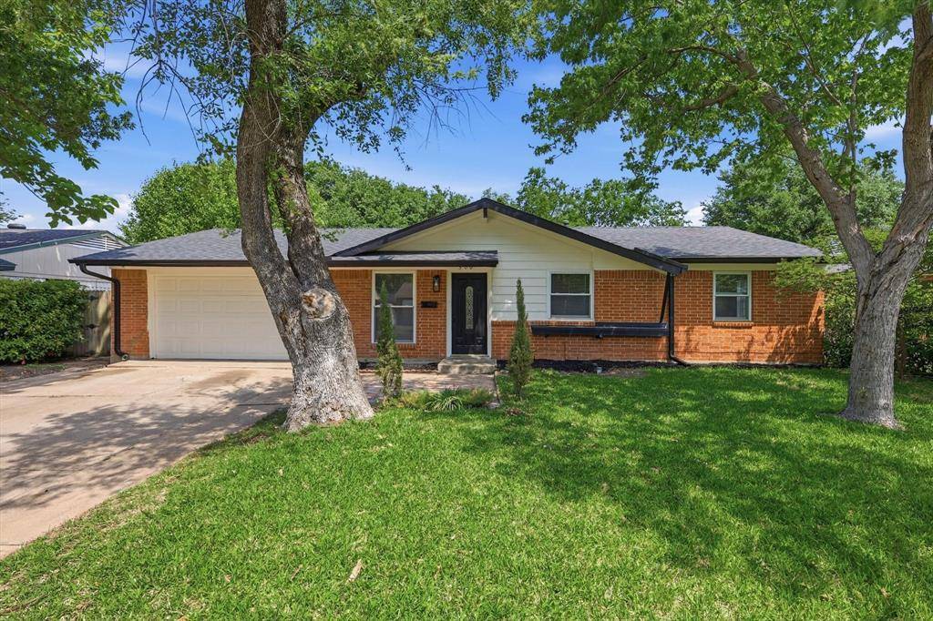 306 Baron Place, Grand Prairie, TX 75051