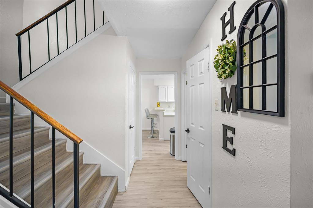 834 Brian Drive, Grand Prairie, TX 75052