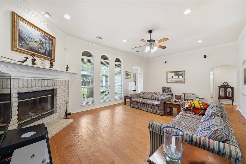 1681 W Tate Avenue, Robinson, TX 76706