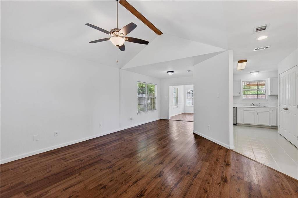 19515 E Market, Mabank, TX 75147