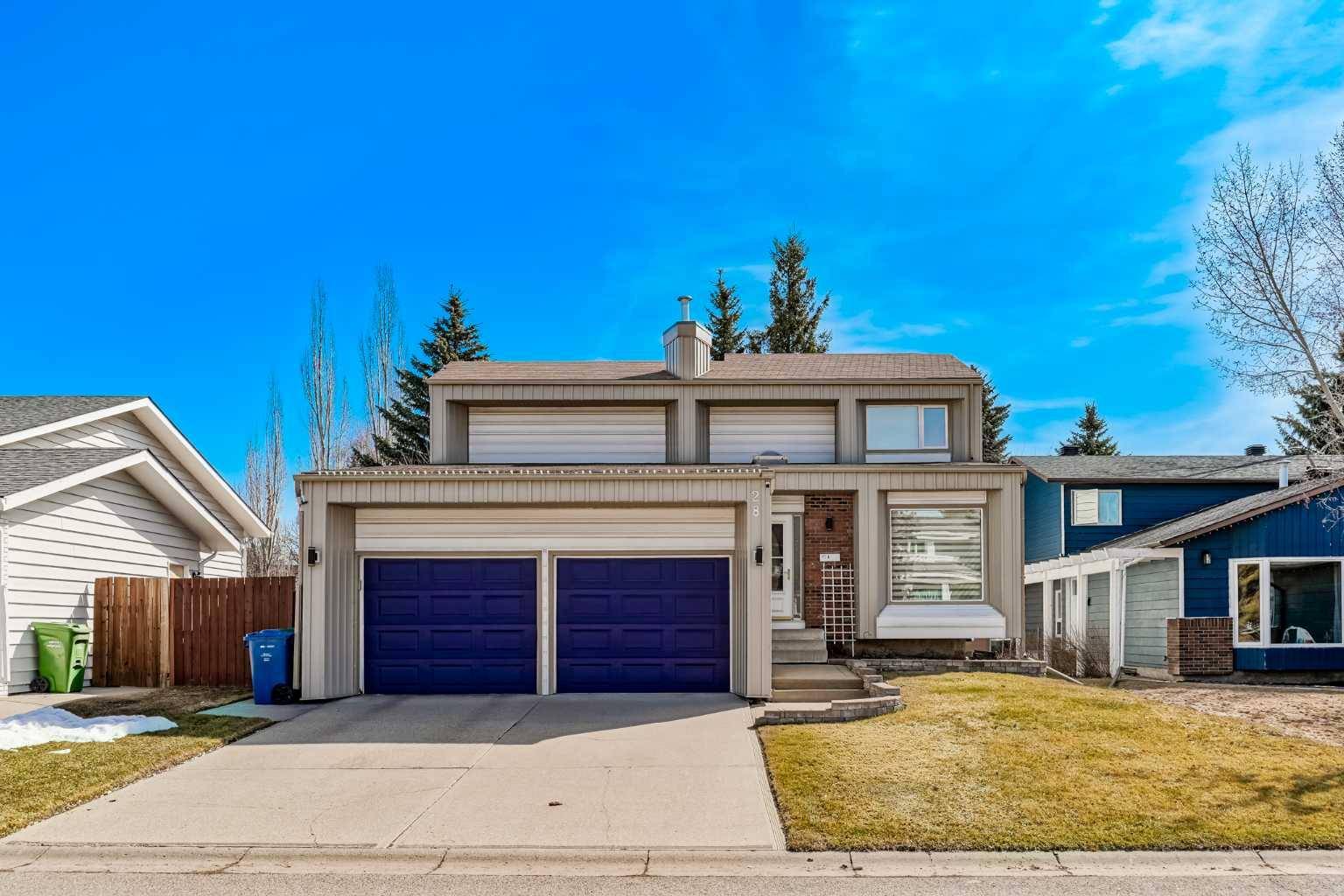 28 Deercross WAY SE, Calgary, AB T2J 6E3