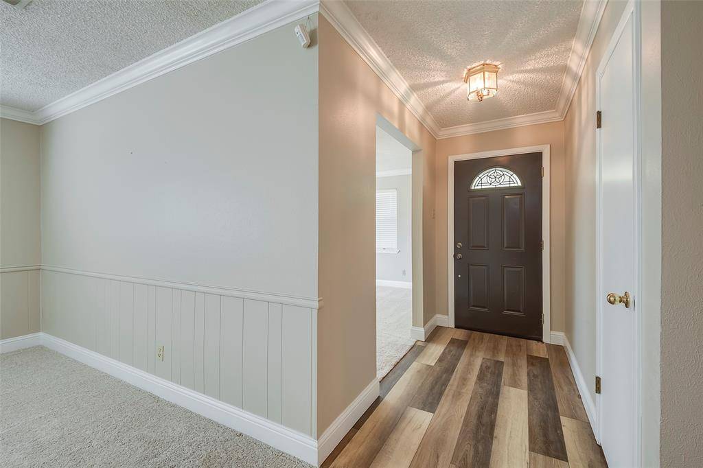 818 Westbrook Drive, Irving, TX 75060