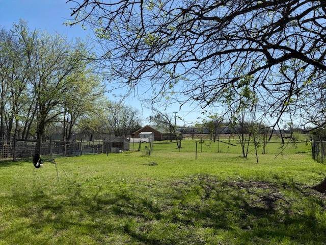 1605 E 10th Avenue, Corsicana, TX 75110