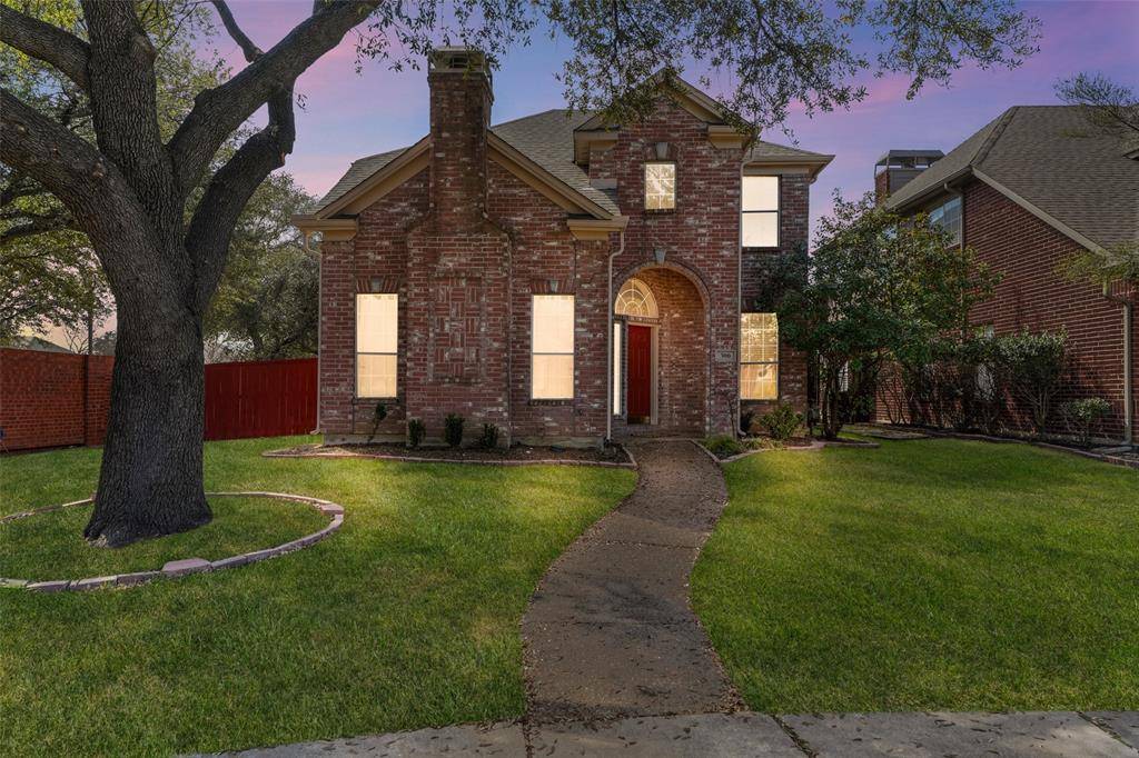 300 Cosbie Drive, Irving, TX 75063