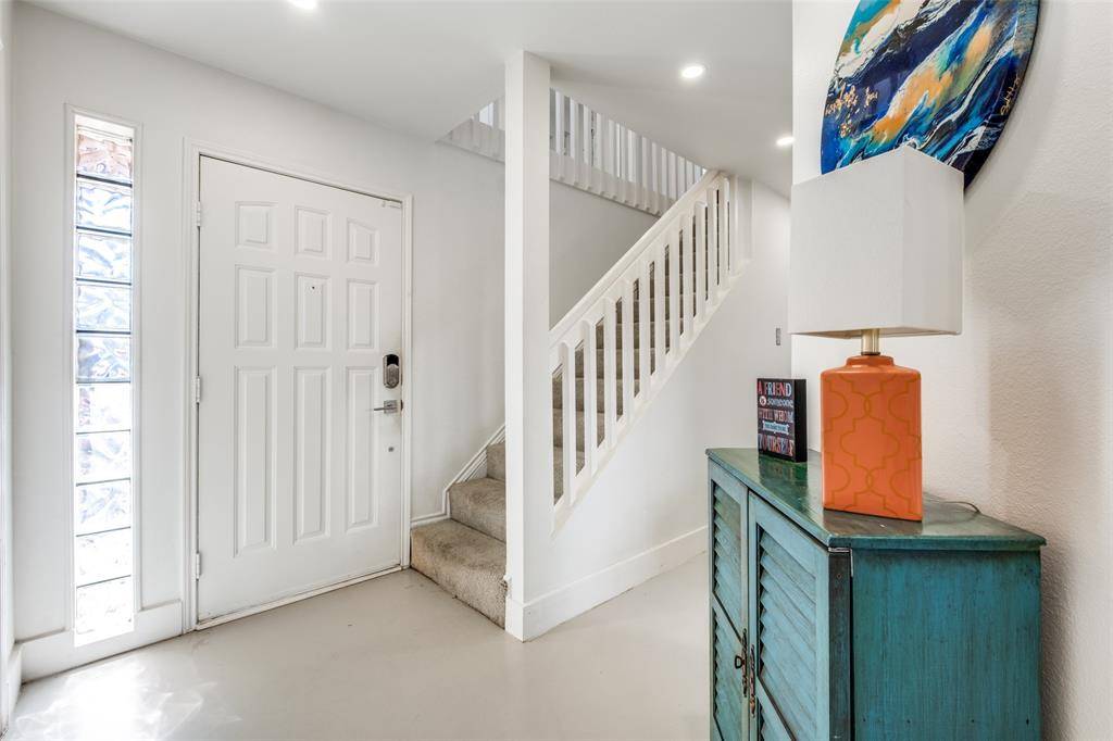 2852 Lee Street, Dallas, TX 75206