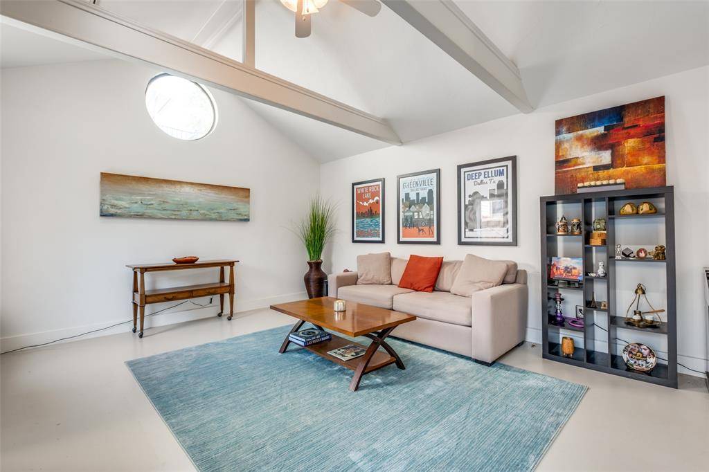 2852 Lee Street, Dallas, TX 75206