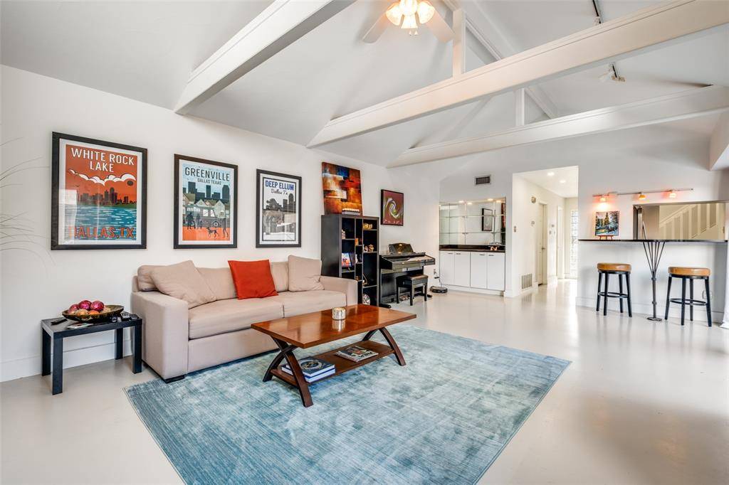 2852 Lee Street, Dallas, TX 75206